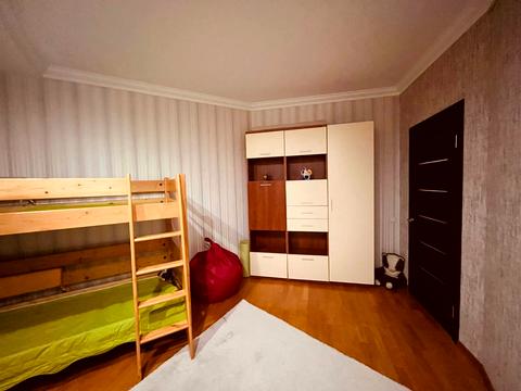 квартира за адресою Анни Ахматової вул., 13