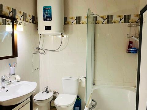 квартира за адресою Анни Ахматової вул., 13