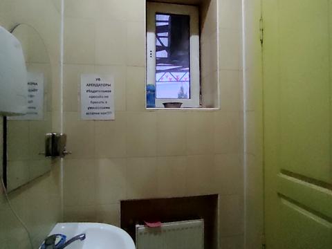 комерційна за адресою Руставелі вул., 30