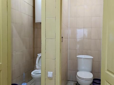 комерційна за адресою Руставелі вул., 30