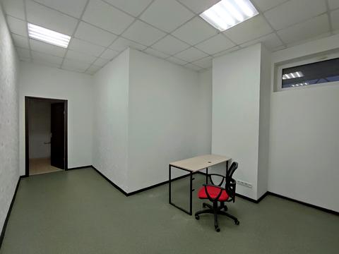 комерційна за адресою Руставелі вул., 30