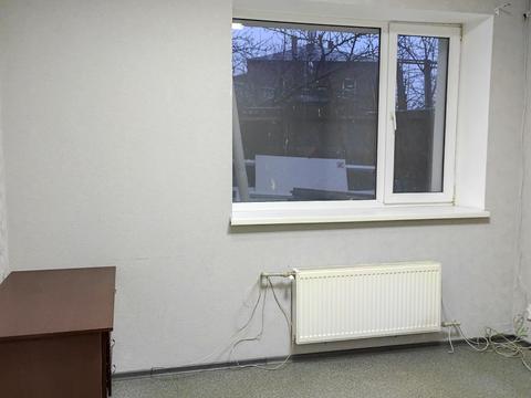 комерційна за адресою Руставелі вул., 30