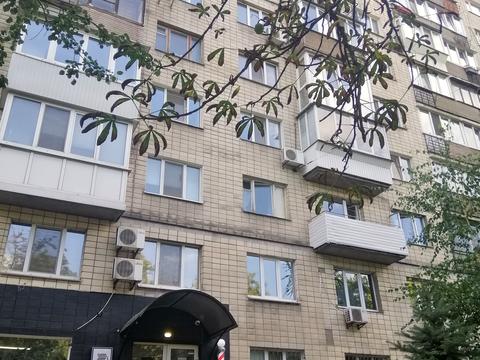 квартира за адресою Новонаводницька вул. (Лаврська), 24