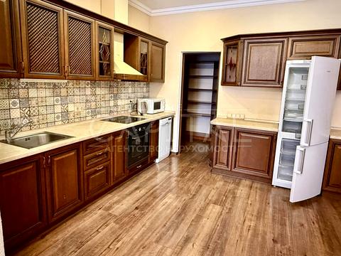 будинок за адресою Лугова вул.