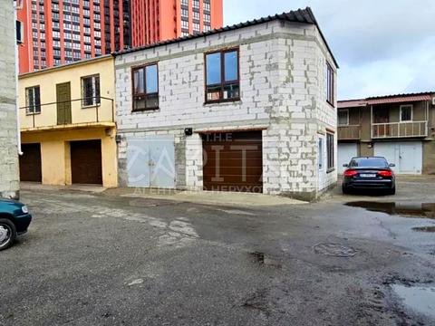 комерційна за адресою Степана Бандери просп. (Московський), 30