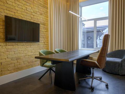 комерційна за адресою Богдана Хмельницького вул., 50-А