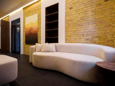 комерційна за адресою Богдана Хмельницького вул., 50-А