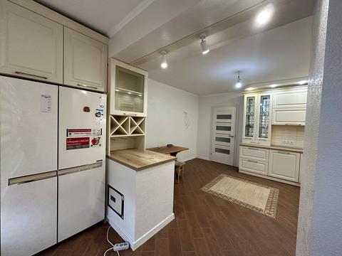 квартира за адресою Володимира Івасюка вул., 84