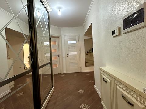 квартира за адресою Володимира Івасюка вул., 84