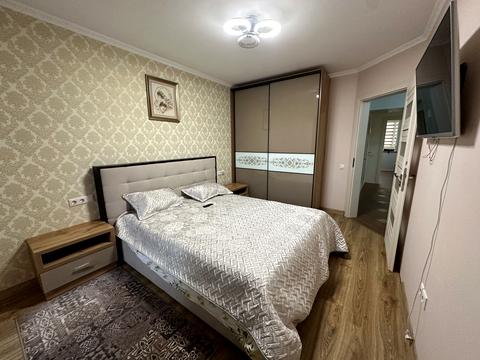 квартира за адресою Володимира Івасюка вул., 84