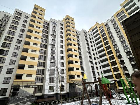 квартира за адресою Володимира Івасюка вул., 84