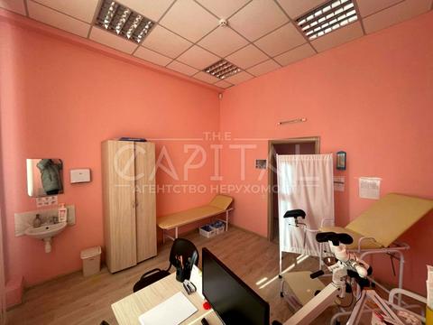 комерційна за адресою Київ, Срібнокільська вул., 12