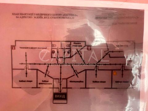 комерційна за адресою Київ, Срібнокільська вул., 12