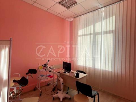 комерційна за адресою Київ, Срібнокільська вул., 12