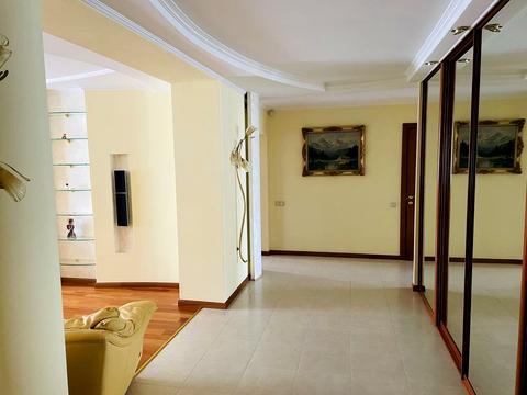 квартира за адресою В'ячеслава Чорновола вул., 20