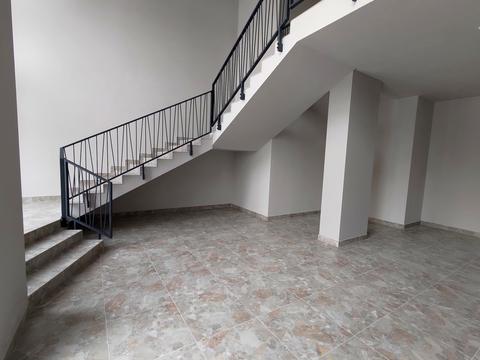 комерційна за адресою Зелена вул., 267