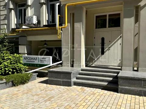 квартира за адресою Воздвиженська вул., 28/30