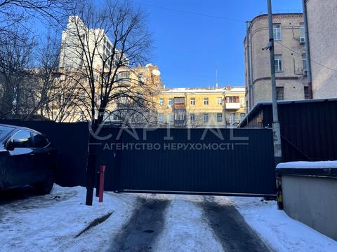 квартира за адресою Бульварно-Кудрявська вул. (Воровського), 32