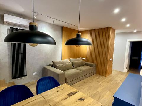 квартира за адресою Салютна вул., 2к10