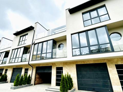 дом по адресу Кульпарковская ул.