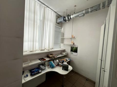 комерційна за адресою Депутатська вул., 23-А