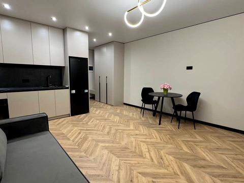 квартира за адресою Літературна вул. (Чехова), 27