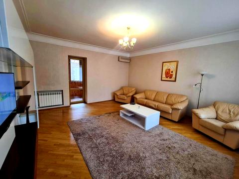 квартира за адресою Богдана Хмельницького вул., 49