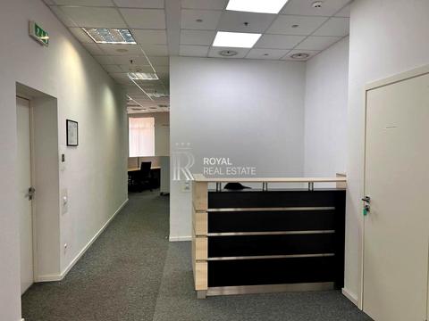 комерційна за адресою Михайлівська вул., 16