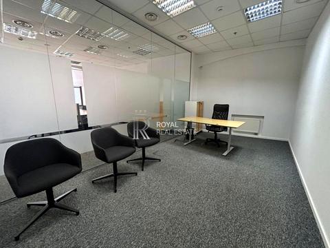 комерційна за адресою Михайлівська вул., 16