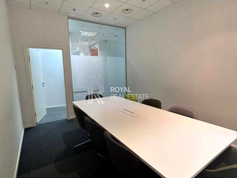 комерційна за адресою Михайлівська вул., 16