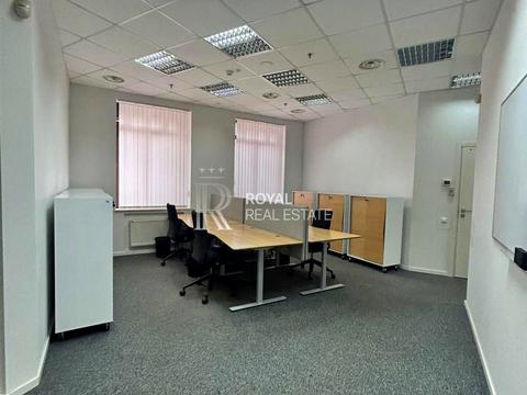 комерційна за адресою Михайлівська вул., 16