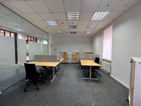 комерційна за адресою Михайлівська вул., 16