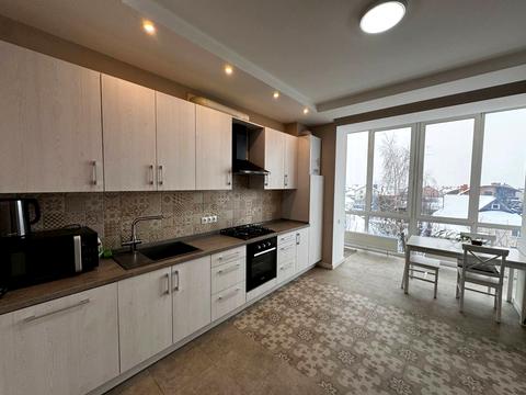 квартира за адресою Абрикосова вул., 12