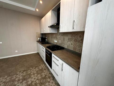 квартира за адресою Абрикосова вул., 12