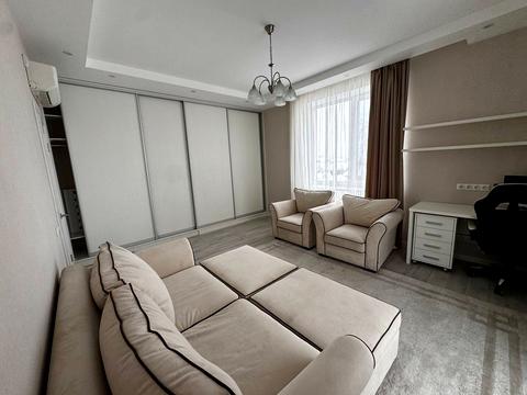 квартира за адресою Абрикосова вул., 12