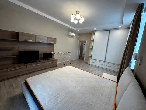 квартира за адресою Абрикосова вул., 12