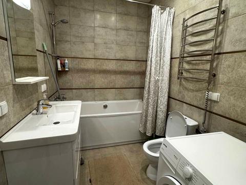 квартира за адресою Абрикосова вул., 12