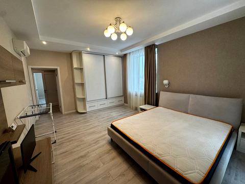 квартира за адресою Абрикосова вул., 12