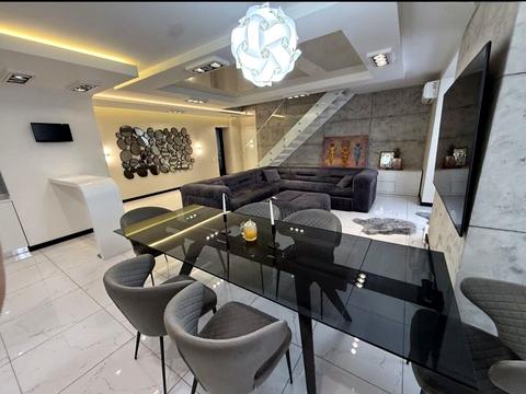 квартира за адресою Свободи бульв., 8