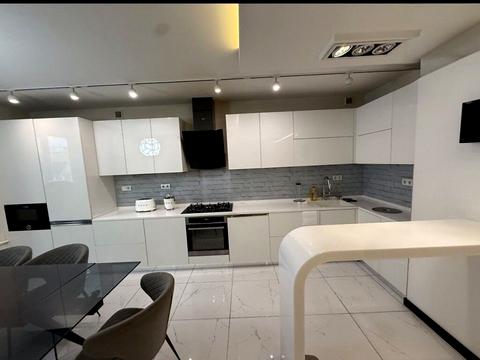 квартира за адресою Свободи бульв., 8