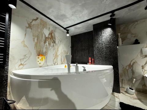 квартира за адресою Свободи бульв., 8