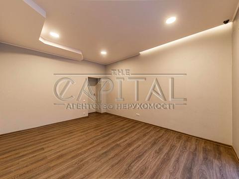 комерційна за адресою Володимира Івасюка просп. (Героїв Сталінграду), 4