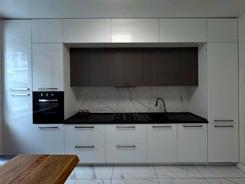 будинок за адресою Патріотів