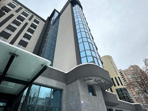 комерційна за адресою Голосіївська вул., 7 