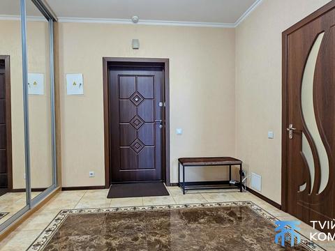 квартира за адресою Київ, Драгоманова вул., 2