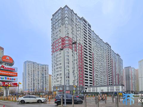 квартира за адресою Київ, Драгоманова вул., 2