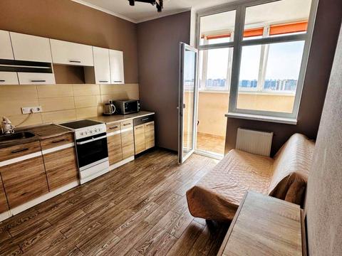 квартира по адресу Олены Пчилки ул., 3-В