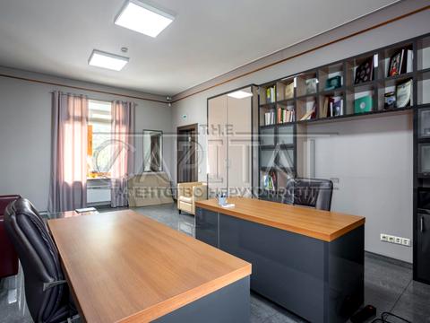 комерційна за адресою Київ, Жилянська вул., 97