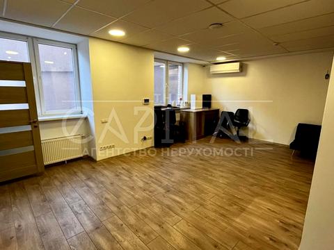 коммерческая по адресу Calle Dilova ул. (Димитрова), 2-Б