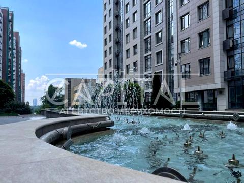 паркомісце за адресою Саперне Поле вул., 3